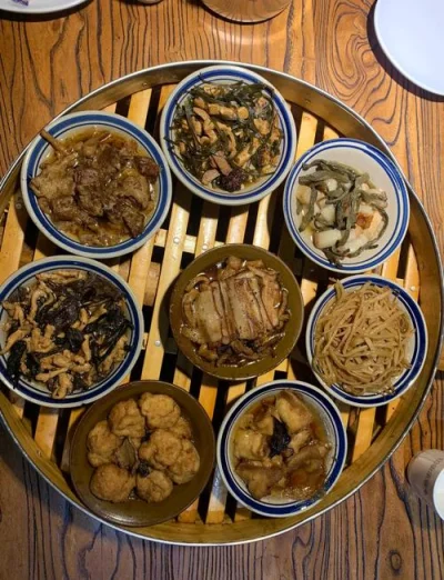 Food & Local Life